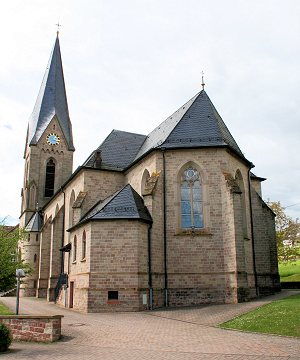 Kath Kirche 1 300x360